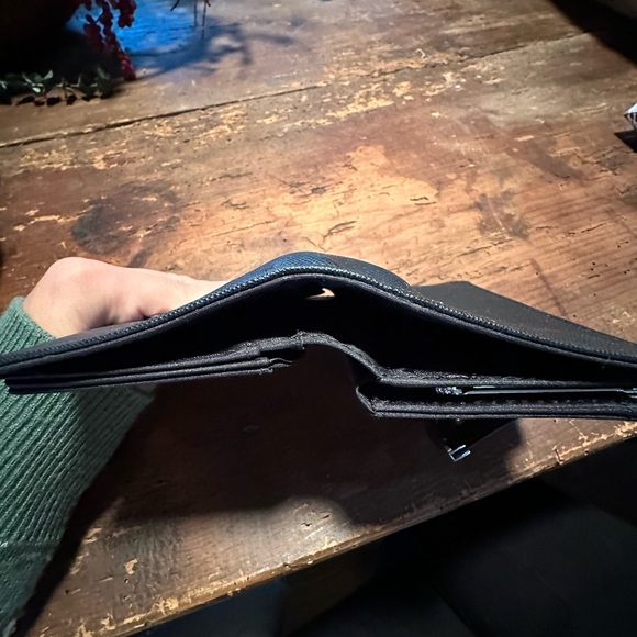 Black wallet - Picture 3 of 5